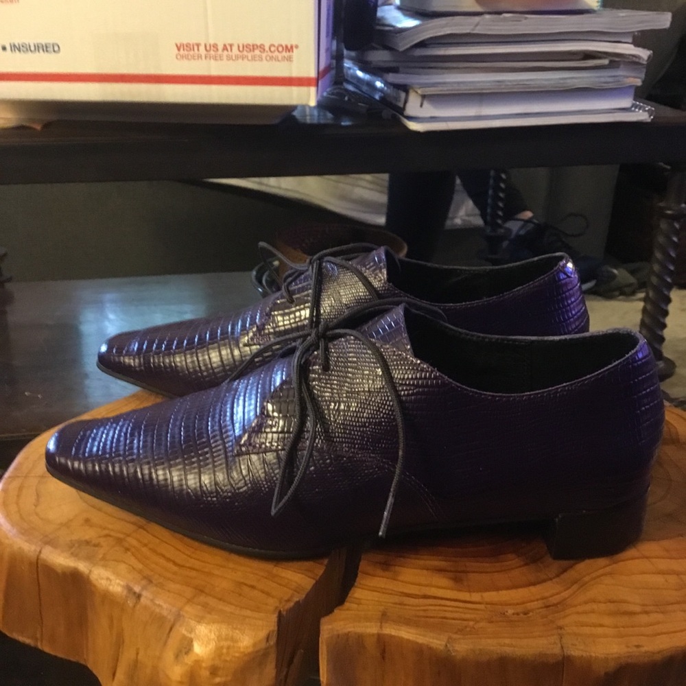 Jeffrey Campbell Dash embossed purple oxfords with snip toe 6